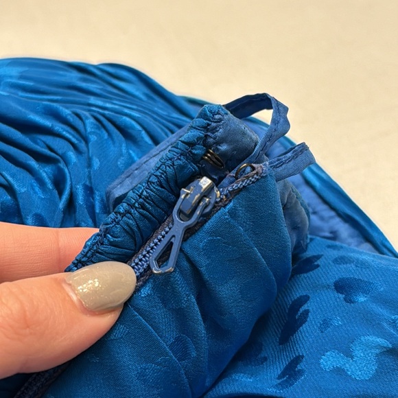 Vickey Tiel for Bergdorf Goodman Blue Leopard Dress - Picture 7 of 7